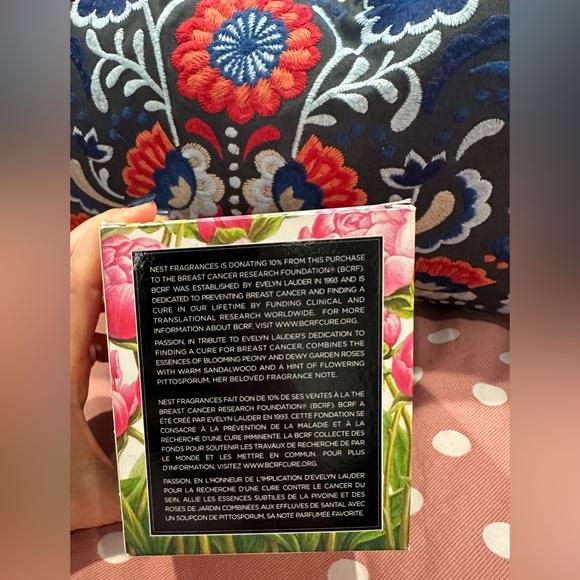 NEST scented candle Passion; limited edition Breast Cancer Research Foundation💞 - Picture 11 of 13